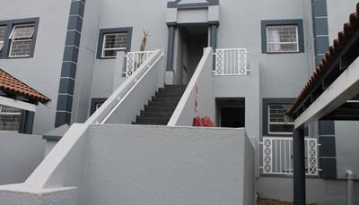 Townhouse For Sale in Morninghill, Bedfordview