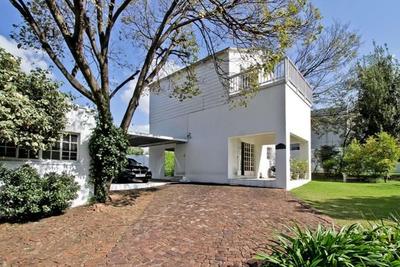 Cottage For Rent in Atholl, Sandton