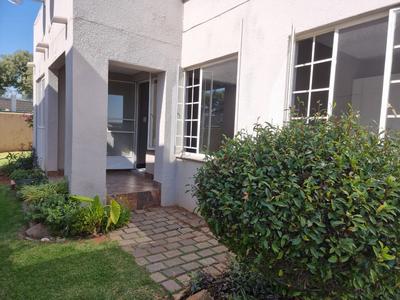 Townhouse For Sale in Edenvale Central, Edenvale