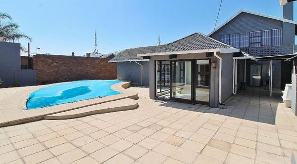 House For Sale in Sunnyridge, Germiston